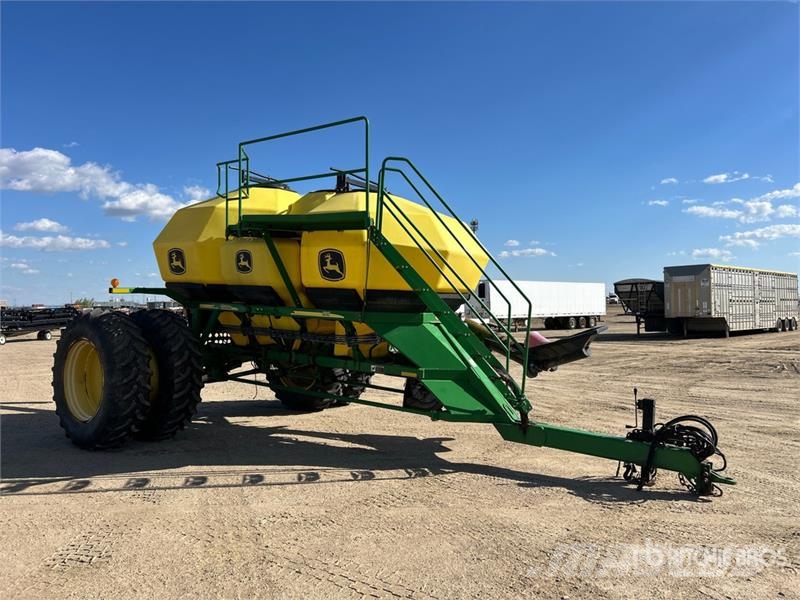 John Deere 1910 430 bu Tow-Between Air Cart (Inoperable) Kylvökoneet