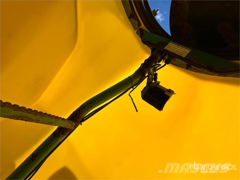 John Deere 1910 430 bu Tow-Between Air Cart (Inoperable) Kylvökoneet