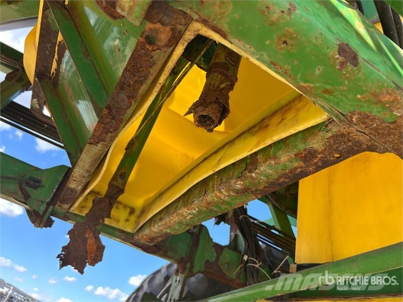 John Deere 1910 430 bu Tow-Between Air Cart (Inoperable) Kylvökoneet