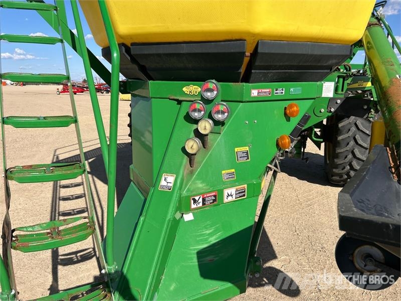 John Deere 1910 430 bu Tow-Between Air Cart (Inoperable) Kylvökoneet