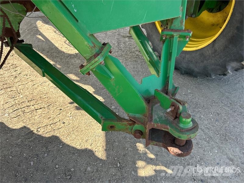 John Deere 1910 430 bu Tow-Between Air Cart (Inoperable) Kylvökoneet