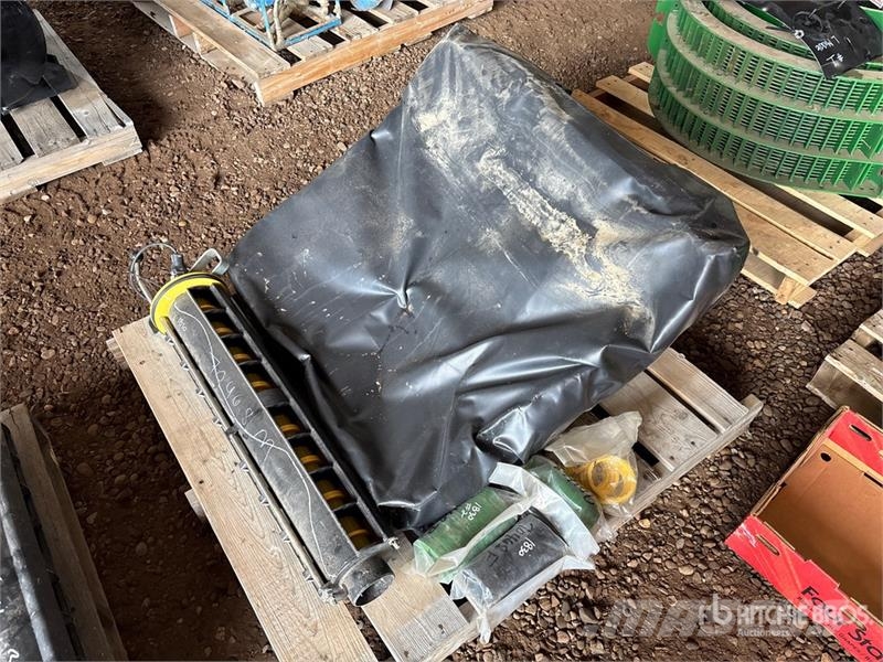 John Deere 1910 550 bu Air Cart Mibzerler