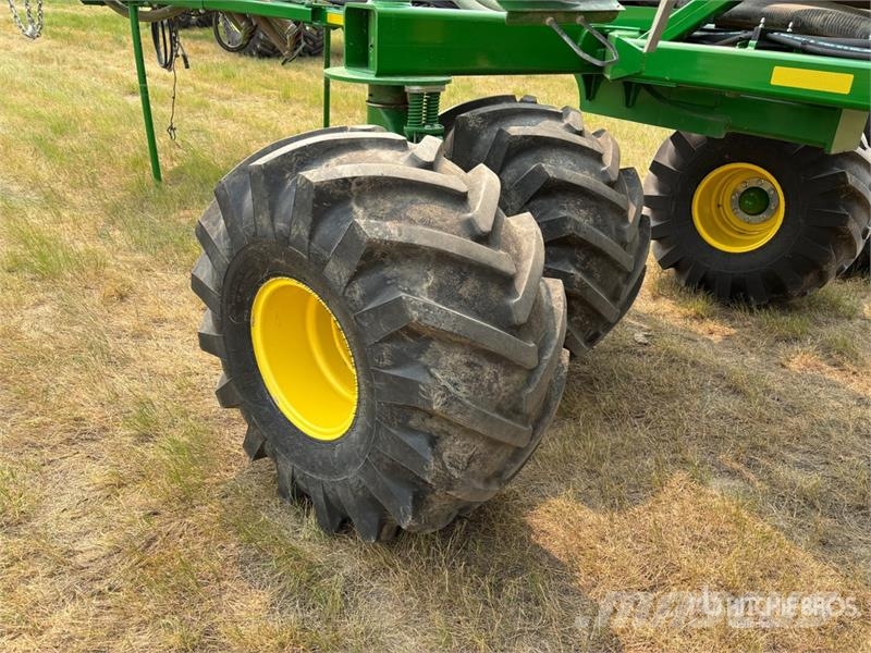 John Deere 1910 550 bu Air Cart Mibzerler