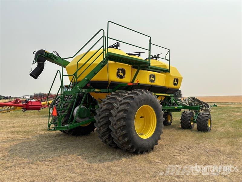 John Deere 1910 550 bu Air Cart Mibzerler