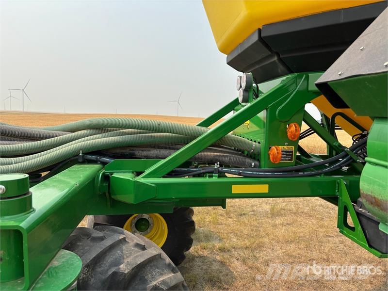 John Deere 1910 550 bu Air Cart Mibzerler