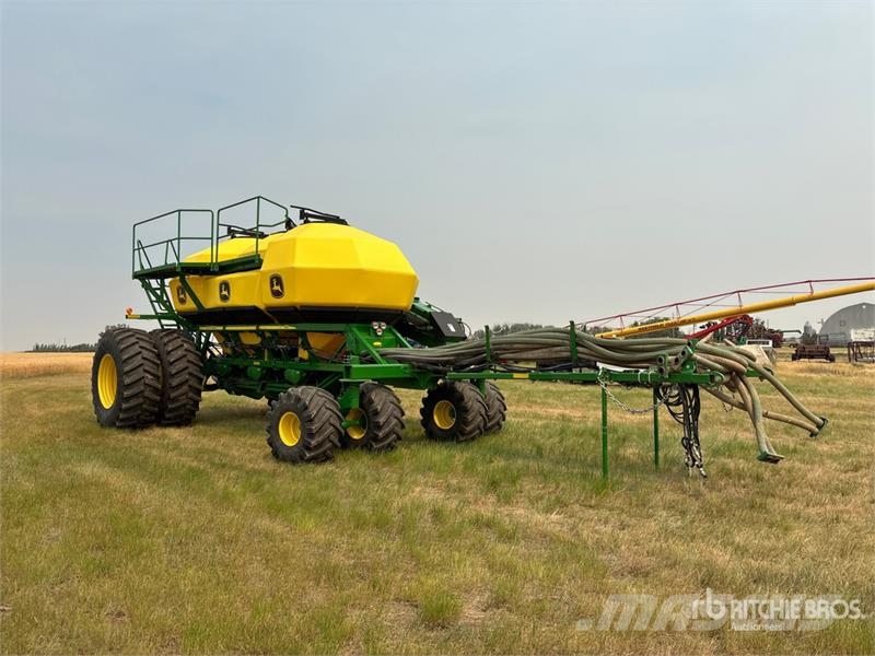 John Deere 1910 550 bu Air Cart Mibzerler