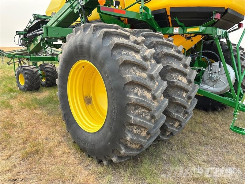 John Deere 1910 550 bu Air Cart Mibzerler