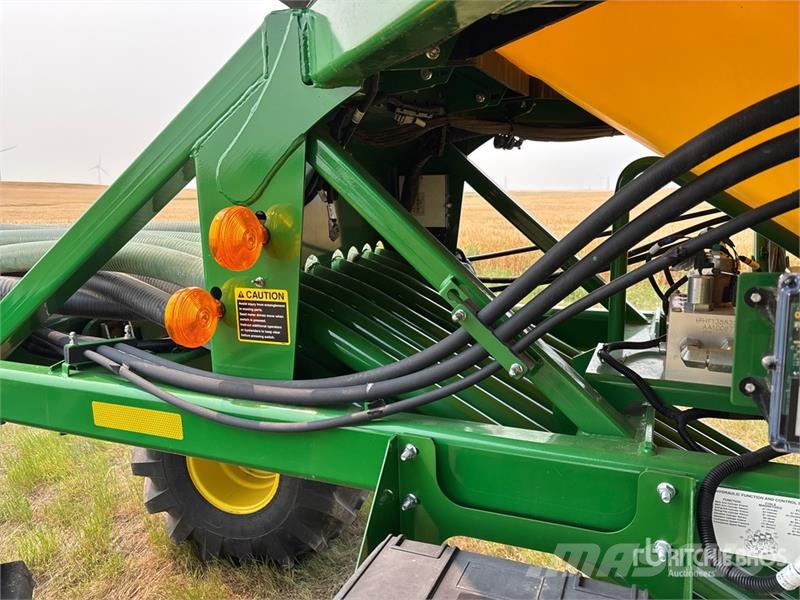 John Deere 1910 550 bu Air Cart Mibzerler