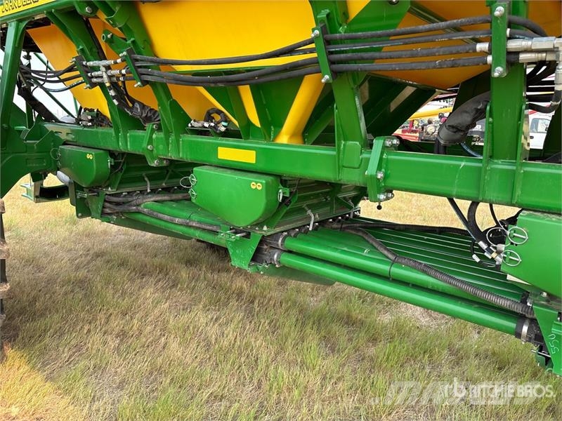 John Deere 1910 550 bu Air Cart Mibzerler