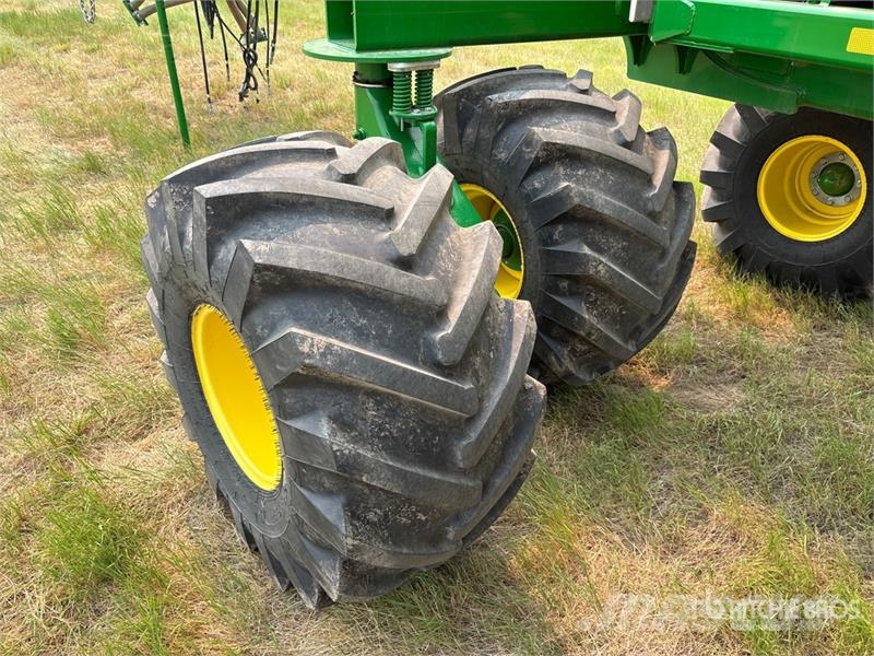 John Deere 1910 550 bu Air Cart Mibzerler