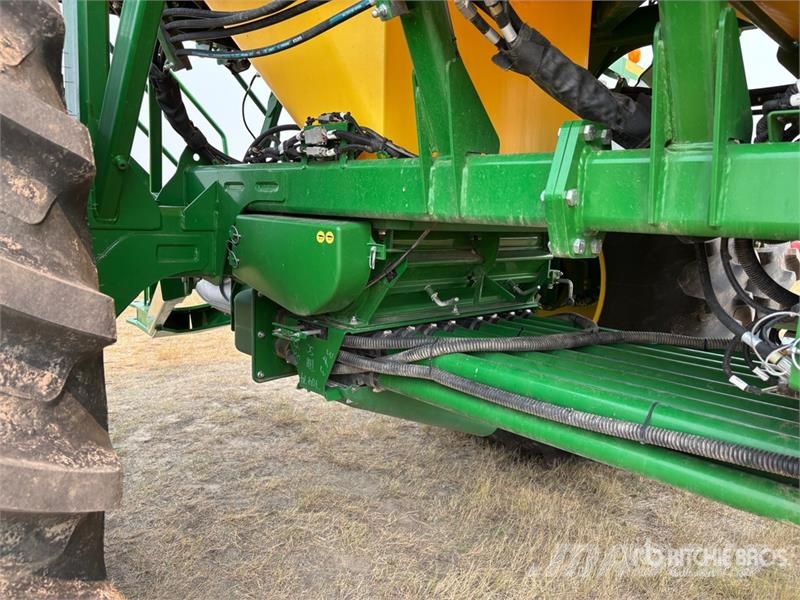 John Deere 1910 550 bu Air Cart Mibzerler