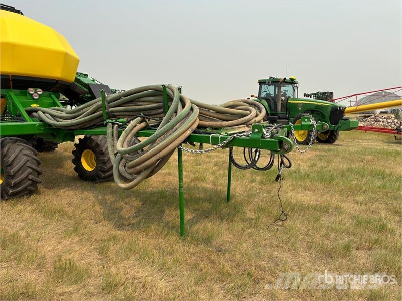 John Deere 1910 550 bu Air Cart Mibzerler