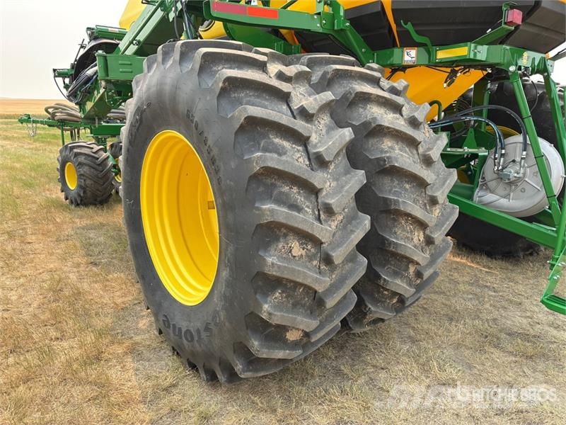 John Deere 1910 550 bu Air Cart Mibzerler