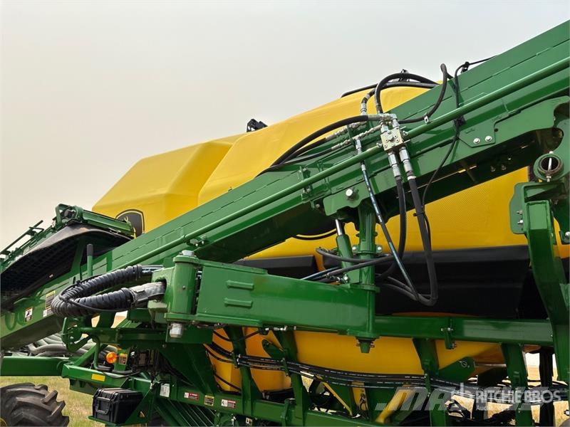 John Deere 1910 550 bu Air Cart Mibzerler