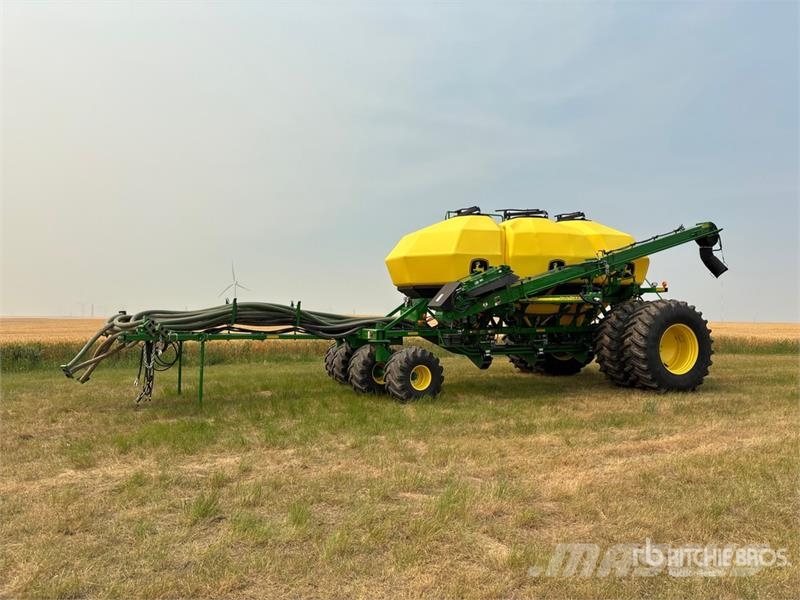 John Deere 1910 550 bu Air Cart Mibzerler