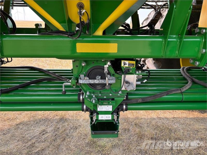 John Deere 1910 550 bu Air Cart Mibzerler