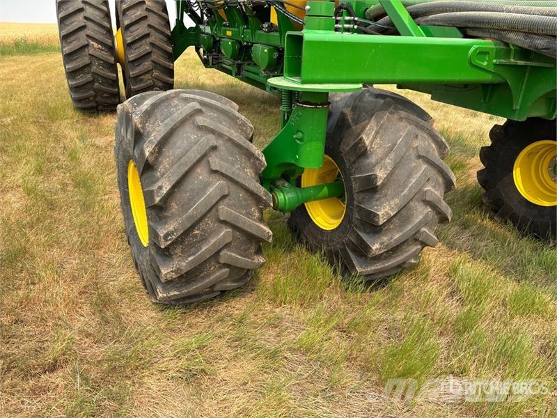 John Deere 1910 550 bu Air Cart Mibzerler