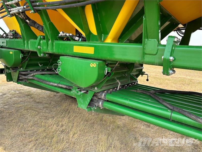 John Deere 1910 550 bu Air Cart Mibzerler