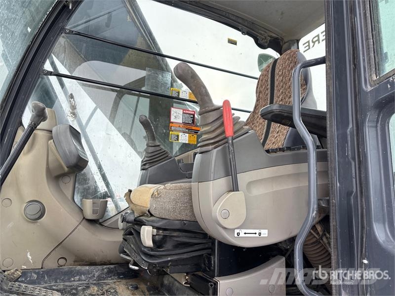 John Deere 200D LC Bageri guseničari