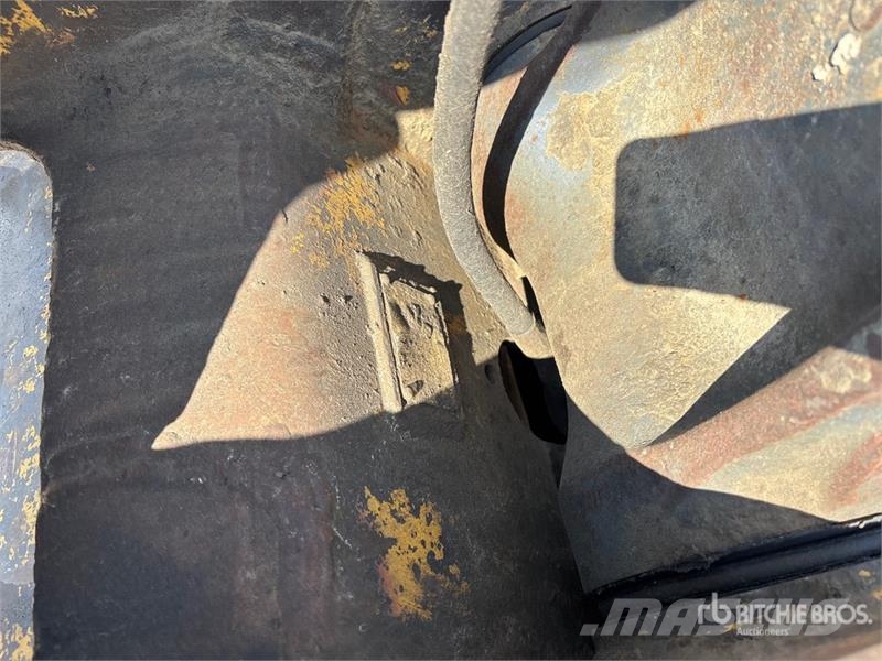 John Deere 210G Crawler excavators
