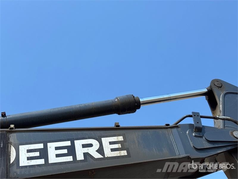 John Deere 210G Crawler excavators