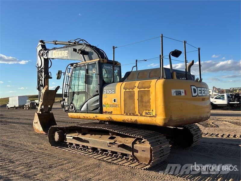 John Deere 210G LC Paletli ekskavatörler