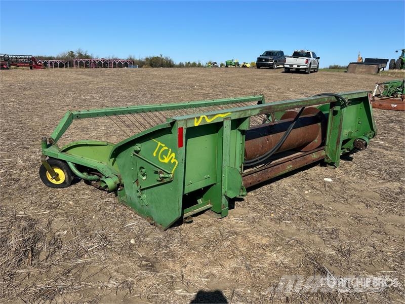 John Deere 212 12 ft Draper Combine Pickup Header Leikkuupöydät