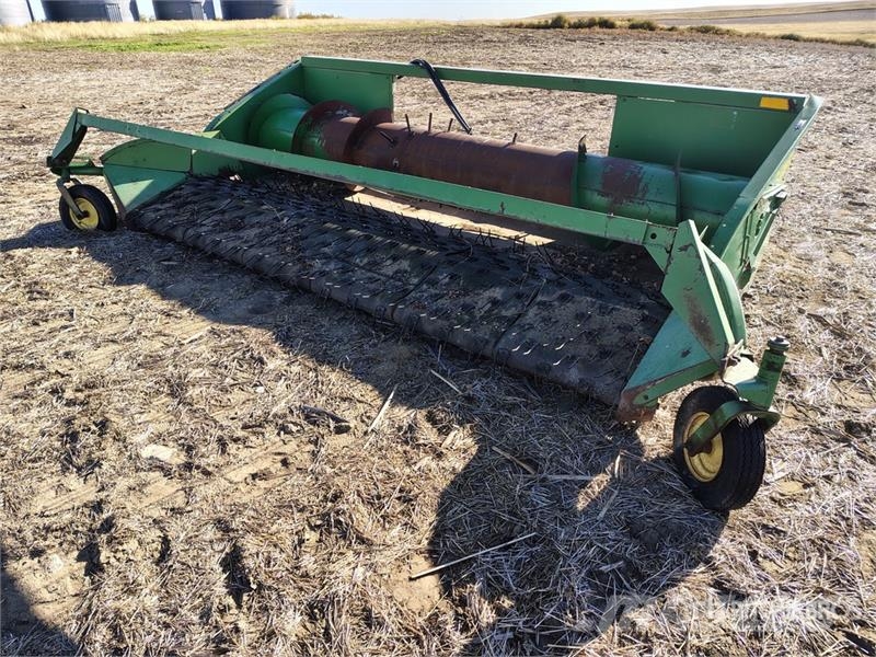 John Deere 212 12 ft Draper Combine Pickup Header Leikkuupöydät