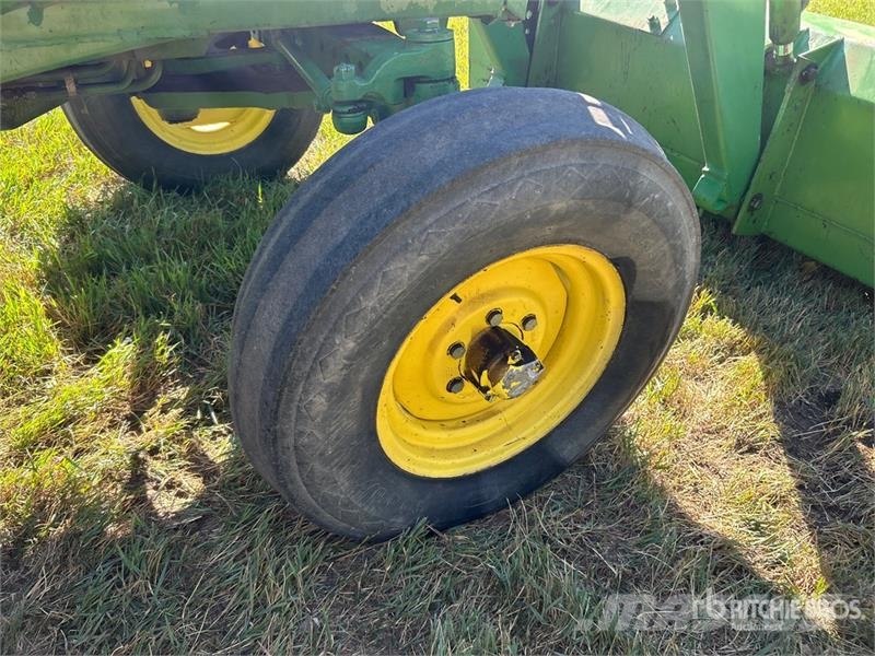 John Deere 2130 2WD Tractor Tractors