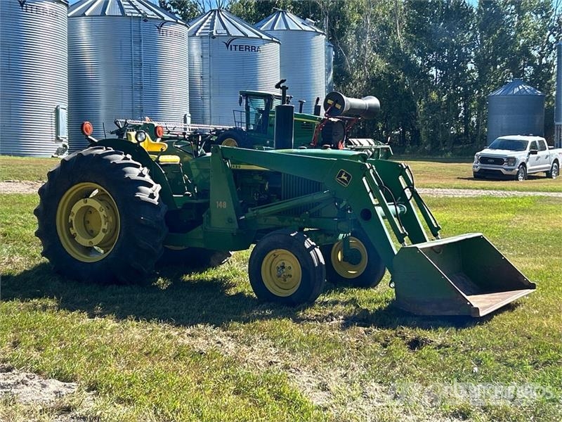John Deere 2130 2WD Tractor Tractors