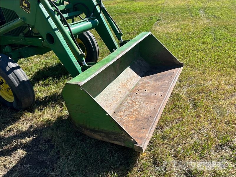John Deere 2130 2WD Tractor Tractors