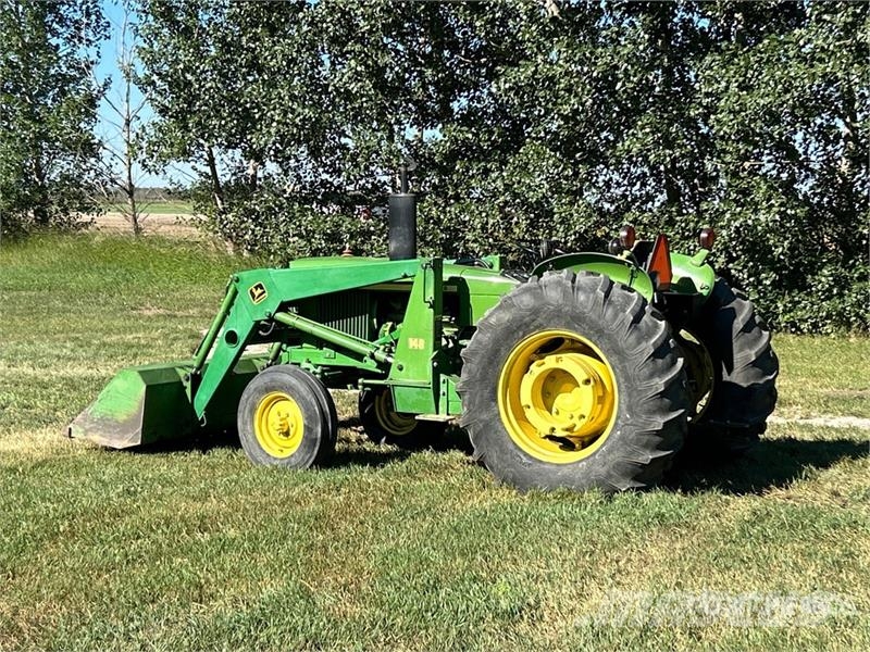 John Deere 2130 2WD Tractor Tractors