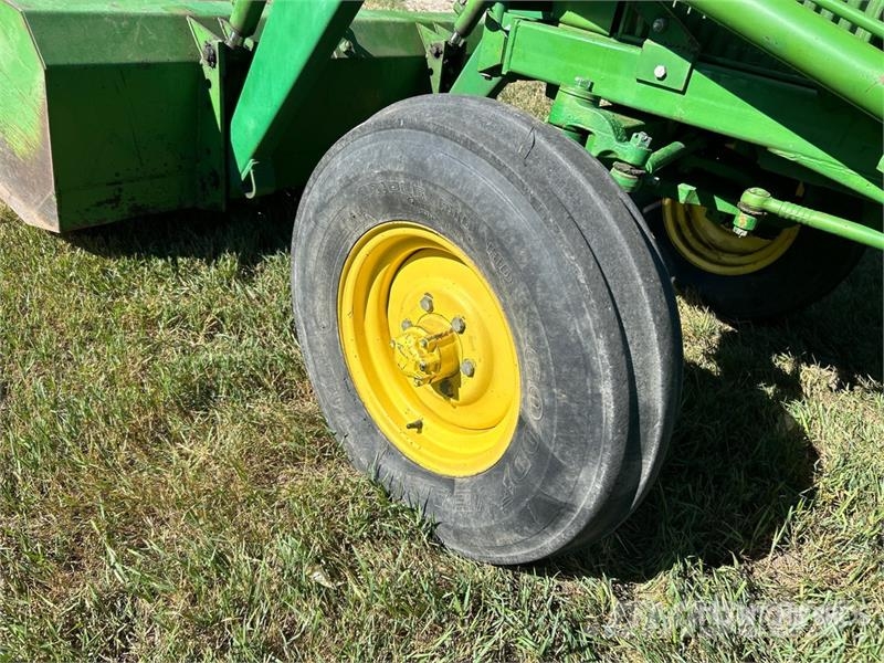John Deere 2130 2WD Tractor Tractors