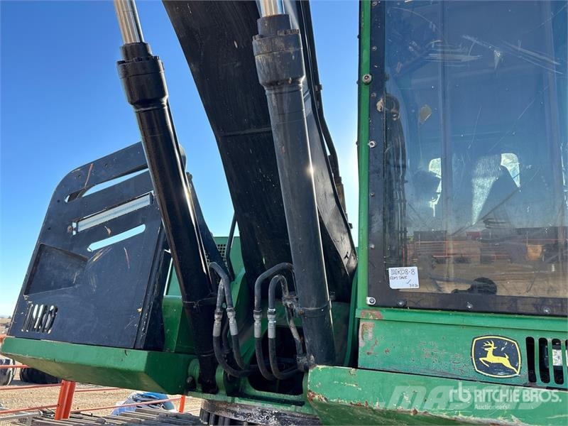 John Deere 2154D Wood splitters and cutters