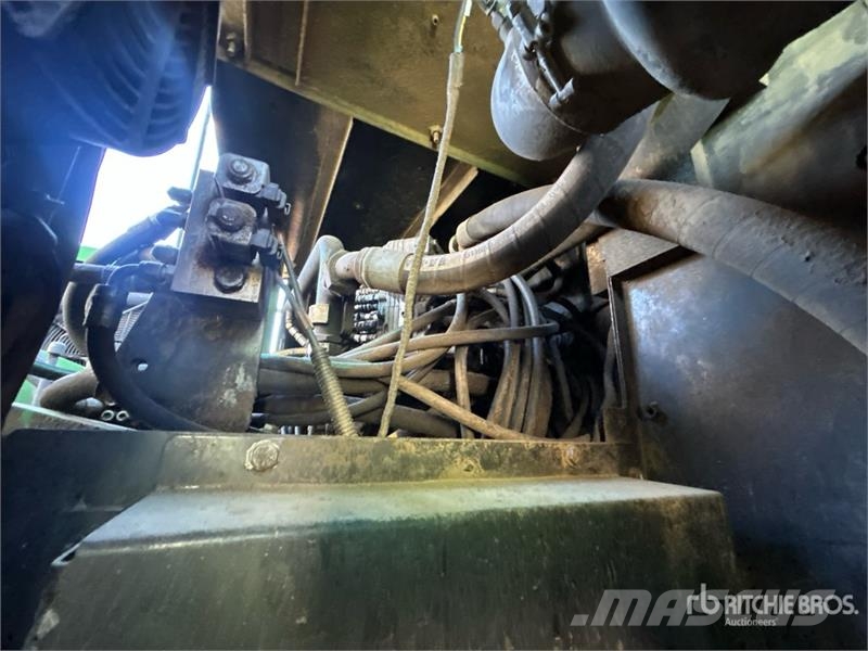 John Deere 2154D Wood splitters and cutters