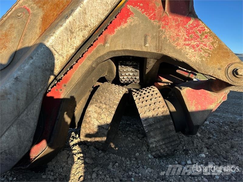 John Deere 2154D Wood splitters and cutters