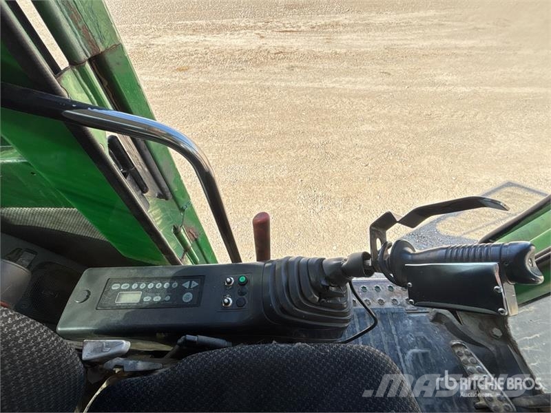 John Deere 2154D Wood splitters and cutters