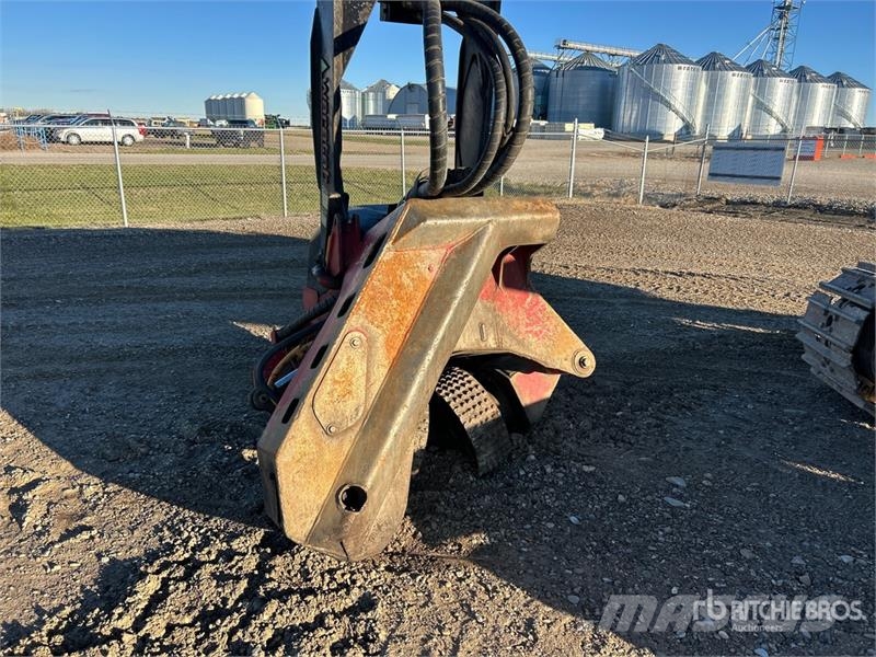 John Deere 2154D Wood splitters and cutters