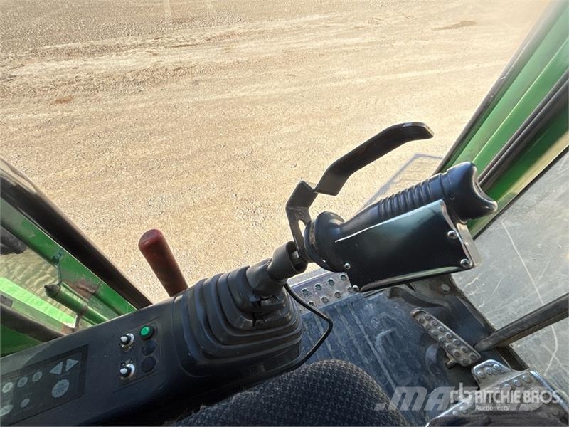 John Deere 2154D Wood splitters and cutters