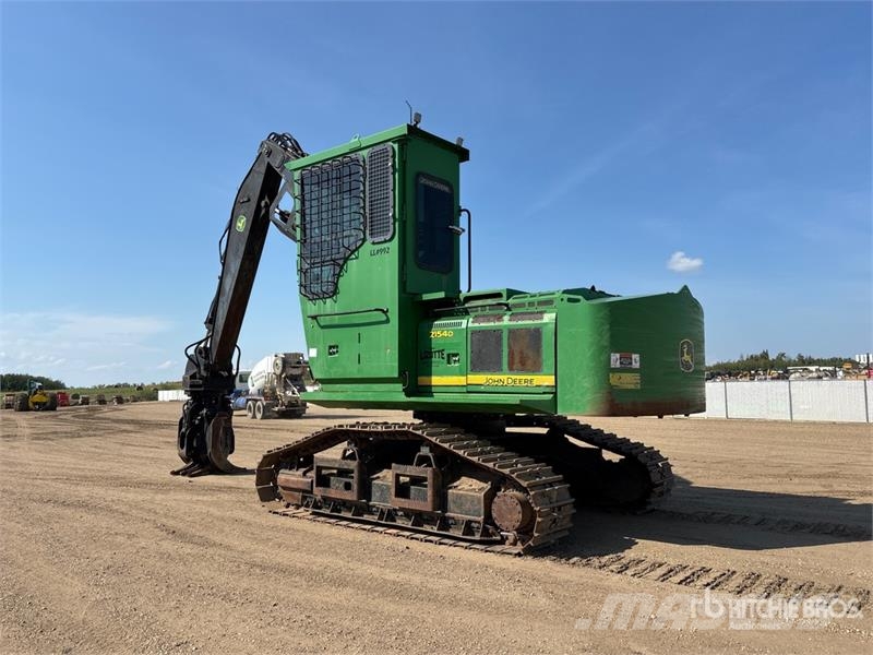 John Deere 2154D Incarcatoare forestiere