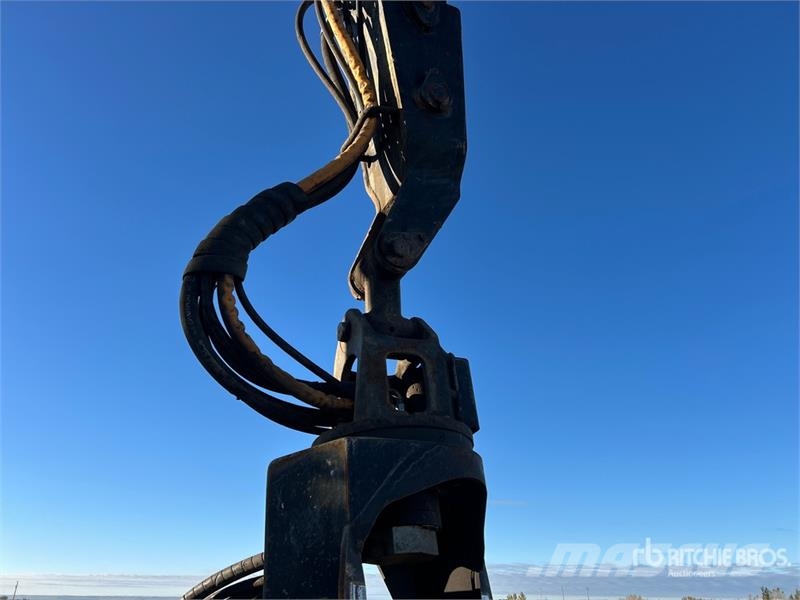 John Deere 2154D Wood splitters and cutters