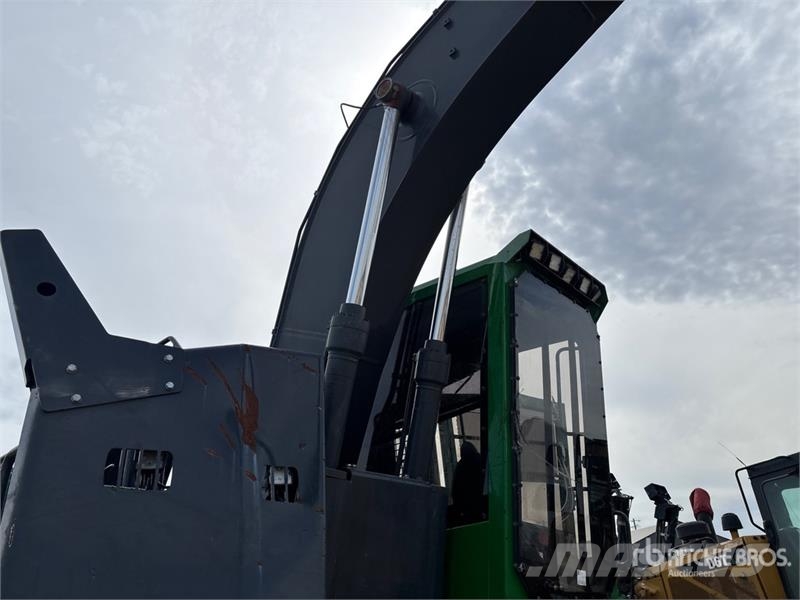 John Deere 2154G Procesadoras y cortadoras de leña