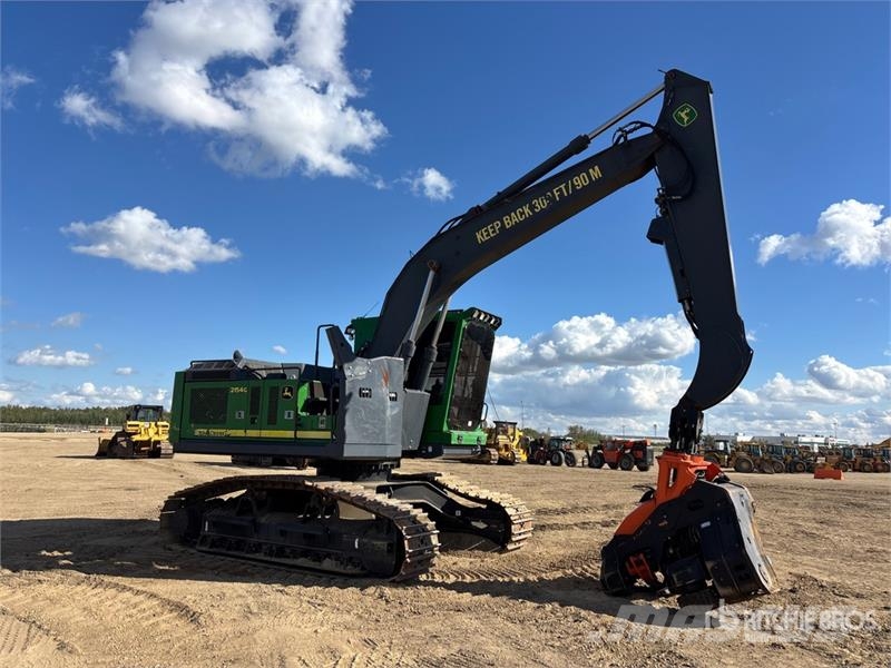 John Deere 2154G Cepilniki, lesni drobilci, in žage