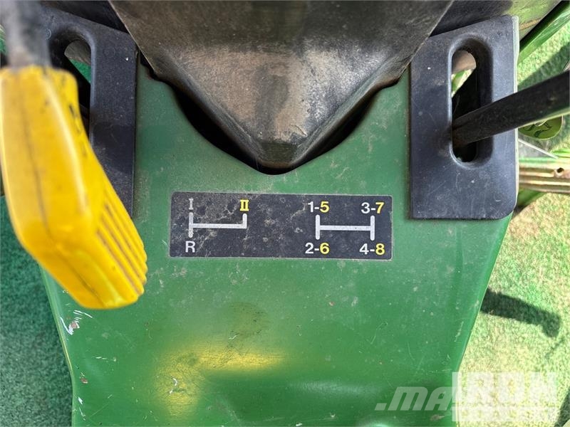 John Deere 2155 4WD Utility Tractor Taajamatraktorit