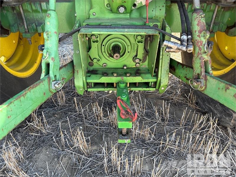John Deere 2155 4WD Utility Tractor Taajamatraktorit