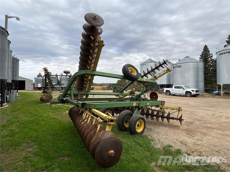 John Deere 220 20 ft Tandem Disc Tallerkenharver
