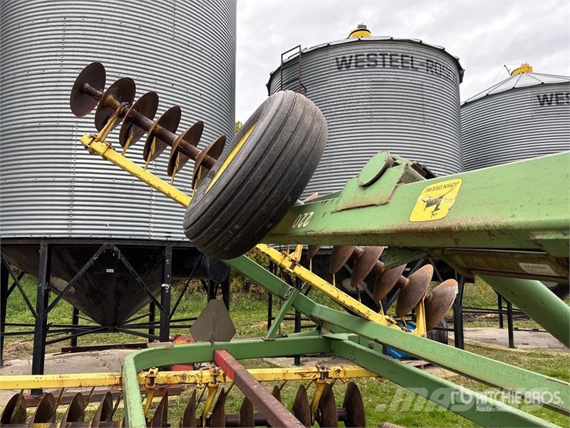 John Deere 220 20 ft Tandem Disc Tallerkenharver