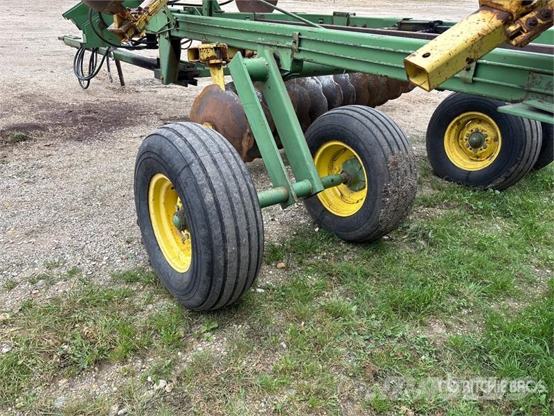 John Deere 220 20 ft Tandem Disc Tallerkenharver