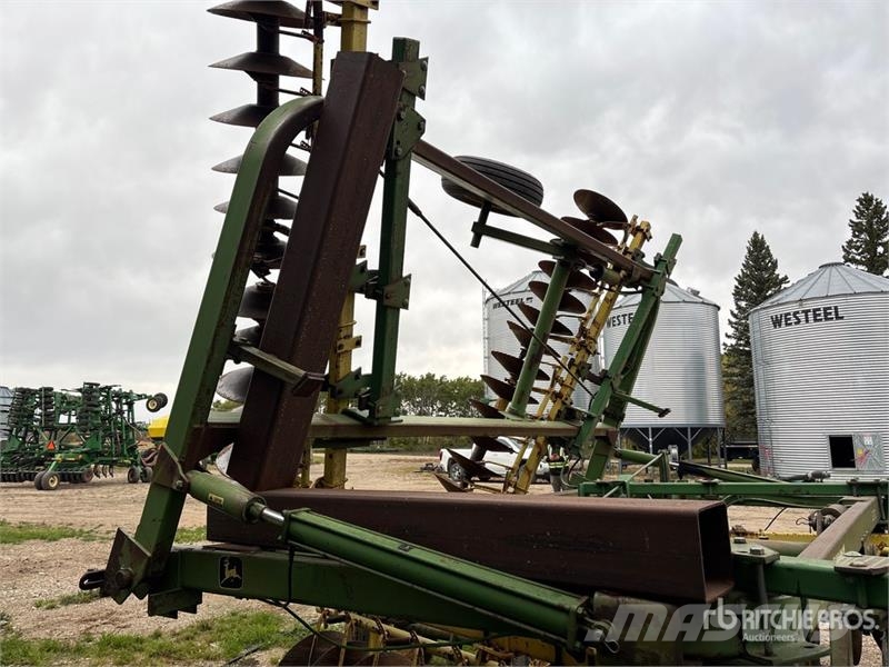 John Deere 220 21 ft Tandem Disc Tallerkenharver
