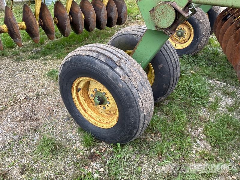 John Deere 220 21 ft Tandem Disc Tallerkenharver